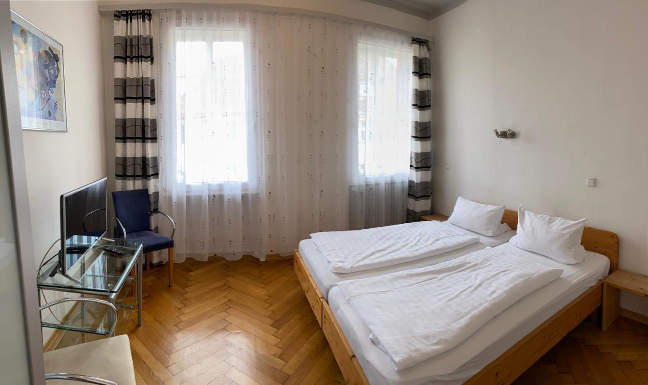 Gasthaus Zur Sonne Rhodt unter Rietburg Kültér fotó